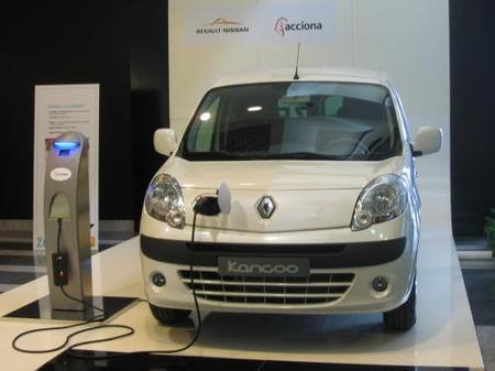 La alianza Nissan-Renault y Acciona potenciarán la implantación del vehículo eléctrico