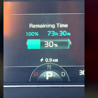 “Me pasaré la vida aquí”: compró un coche eléctrico usado y se volvió loca al darse cuenta de que tardaría tres días cargarlo