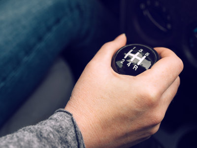 ¡Alerta con el punto muerto! Las peores averías derivadas del estilo de conducción