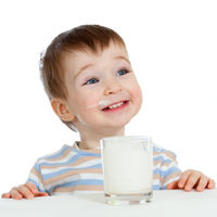 Hervir la leche cruda no es suficiente para garantizar que sea segura: qué hay que hacer