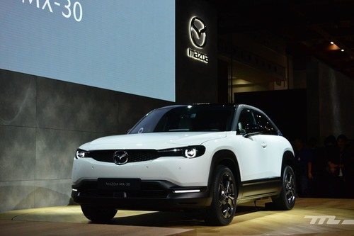 Mazda presenta su primer coche eléctrico: un SUV bautizado como MX-30 y con una autonomía de 200 km