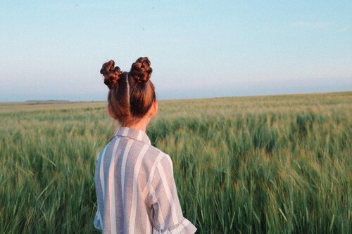 La pubertad empieza cada vez antes, a los seis años en algunas niñas. La obesidad influye, pero no es la única culpable