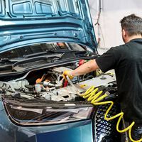 Este estudio dice que cambiar la batería de un auto eléctrico será más barato que reparar una falla grave de un motor de gasolina 