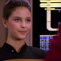 La actriz de Hollywood que empezó su carrera en Star Trek con un personaje casi invisible pero con una gran historia detrás