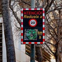 Un gerundense se ha cansado de que un radar le fría a multas, así que lo ha intentado arrancar con una radial