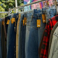 Levi's rebaja los vaqueros 502 más icónicos que hacen tipazo y cuestan menos de lo que piensas 