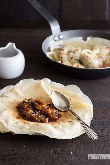 Crepes rellenos de manzana y caramelo salado. Receta