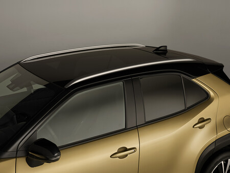 Toyotayariscrosspremiereedition8