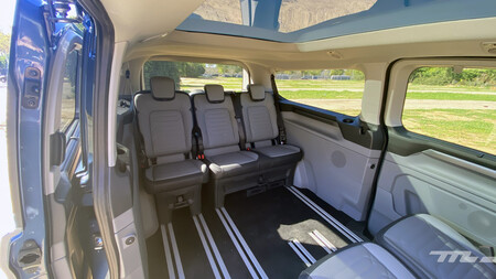 Ford Tourneo Connect10