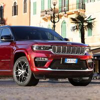 El Jeep Grand Cherokee híbrido enchufable llega a España, de momento sólo bajo reserva y desde 76.498 euros