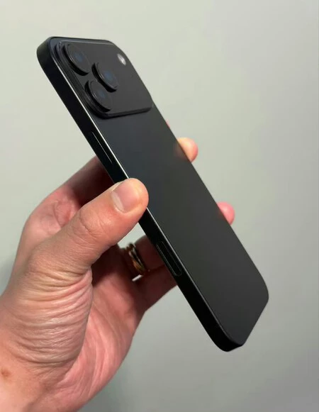 Maqueta del iPhone 17 Pro