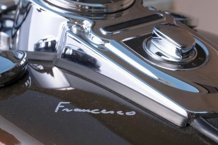 La Harley-Davidson del Papa Francisco consigue 329.000 dólares en la subasta