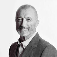 Arturo Pérez-Reverte es fan de los western, y tiene claro su película favorita de Clint Eastwood 