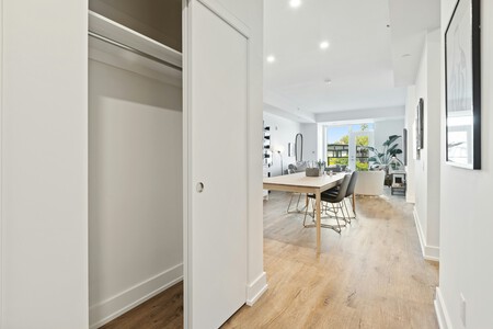 Photo 1630699293854 F75359d10c5d