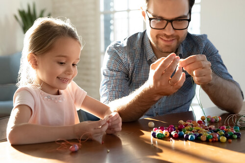25 soluciones al "me aburro" de los niños en vacaciones: juegos y actividades para entretenerles