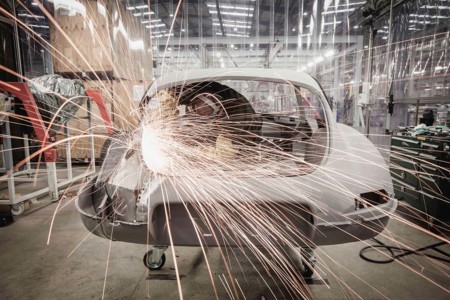 Cada vez es más fácil restaurar un clásico, sobre todo un Jaguar E-Type