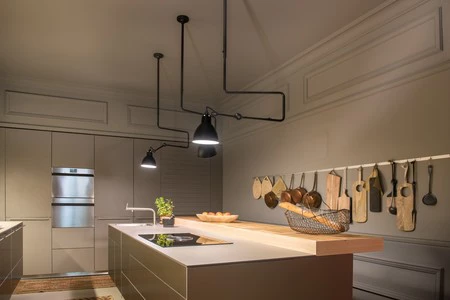 Personalizar la cocina con molduras, la elegancia es tendencia en 2018