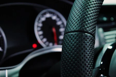 Xiaomi comienza a hacer alianzas para tener apps desarrolladas y adaptadas a su coche