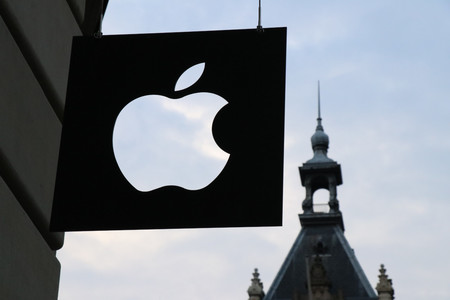Apple ahora paga hasta un millón de dólares a cualquier investigador que descubra vulnerabilidades en sus sistemas