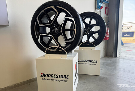 Bridgestone Maserati Modena 3