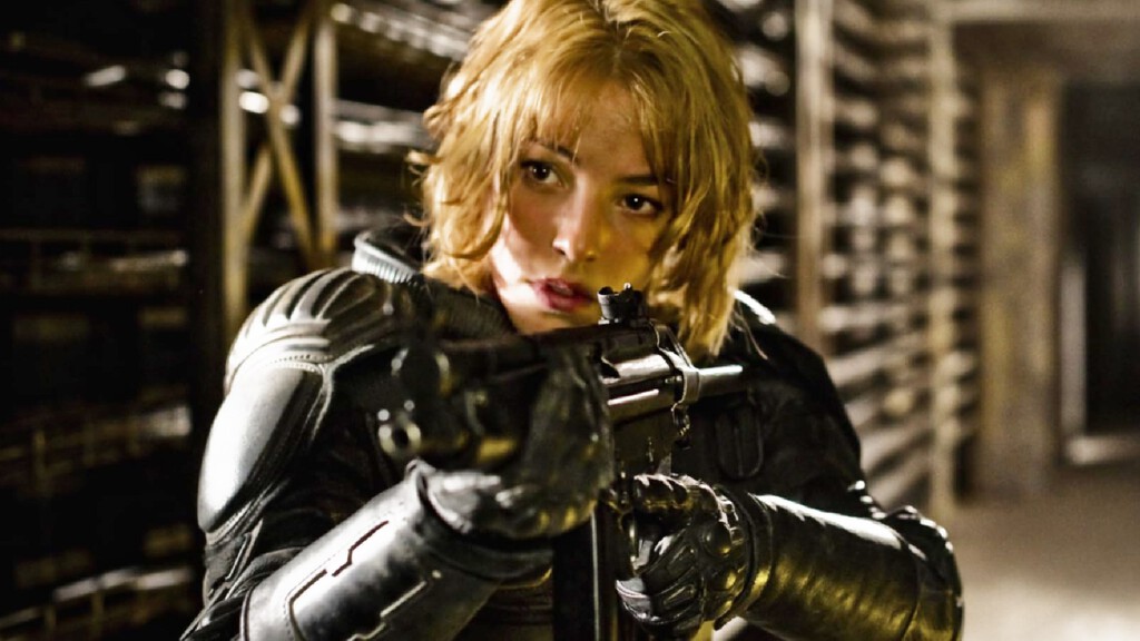 Esta película de ciencia ficción basada en un cómic es mejor que muchas cintas del MCU, pero nadie la vio en cines: 95 minutos de acción hoy en streaming 