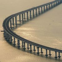 China inaugura el puente sobre el mar más largo del mundo y es espectacular 
