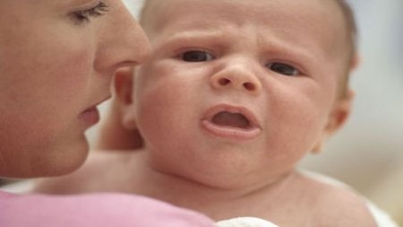 Razones por las que hay que atender el llanto de los bebés
