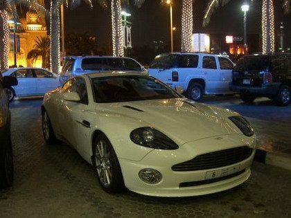 Coche blanco Dubai