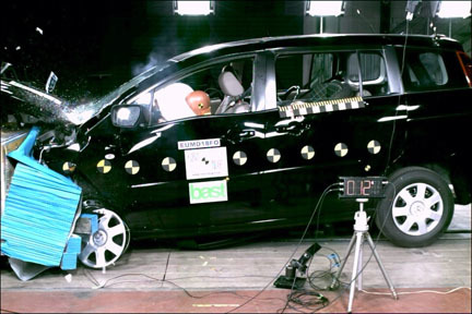 Mazda 5 - EuroNCAP frontal
