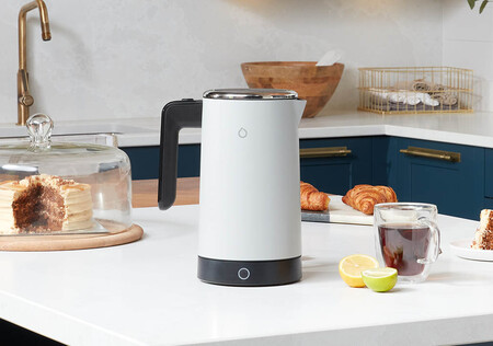 Este hervidor se integra en el hogar conectado gracias a que es compatible con Siri, Alexa.y Google Assistant