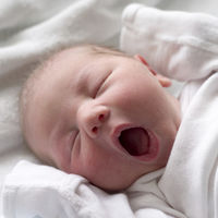 Cómo deben dormir la siesta los bebés