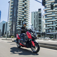 El Yamaha X-Max 125 se renueva con más tecnología y el TMAX como referencia