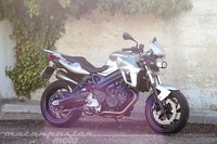 Motorpasión a dos ruedas: prueba BMW F 800 R, circuitos donde hacen falta más motos y el mundial de Laia