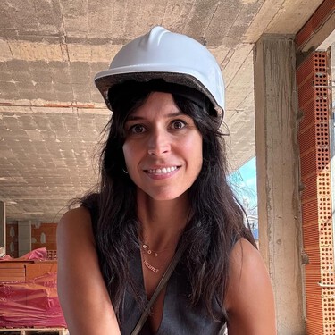 Convertir la isla en comedor es la nueva moda en cocinas: los trucos de una arquitecta para hacerlo fácil