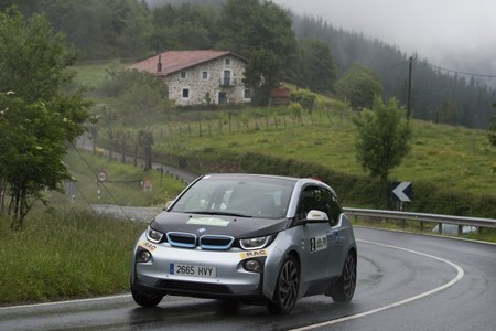 El BMW i3 se estrena con victoria en el Eco Rally Vasco Navarro