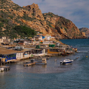 Ni Cudillero ni Combarro: el pueblo de pescadores más auténtico que queda está en el Mediterráneo