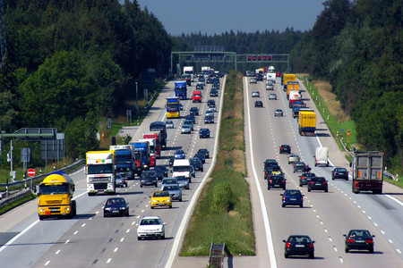 No, Alemania no va a prohibir los coches de combustión en 2030