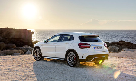 Mercedes-Benz GLA Coupé: la marca de la estrella podría estar preparando un "anti-BMW X2"