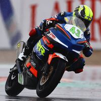 Marc García doma la lluvia en Magny-Cours para volver a ganar una carrera de Supersport 300