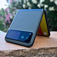 MediaMarkt deja este Motorola plegable a precio de outlet. La condición es llevártelo reacondicionado