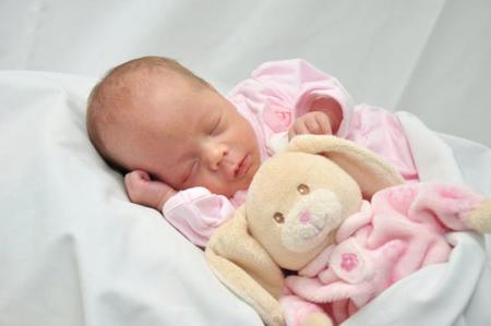 Disminuyen las muertes en bebés prematuros extremos