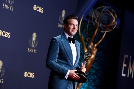 Dale un vistazo a los hombres con los mejores looks en la alfombra roja de los Emmy Awards