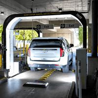 Al devolver el coche de alquiler, se encontró con una factura de reparación de 375 euros: la inteligencia artificial detectó un arañazo de dos centímetros 
