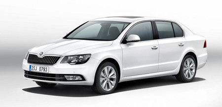 Se rumorea que veremos el próximo Škoda Superb en el Salón de Ginebra 2015