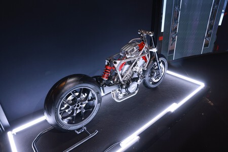Honda V3 2 2025
