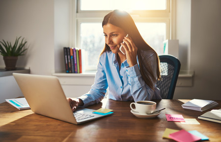 Las claves para mantener una postura correcta trabajando delante del ordenador