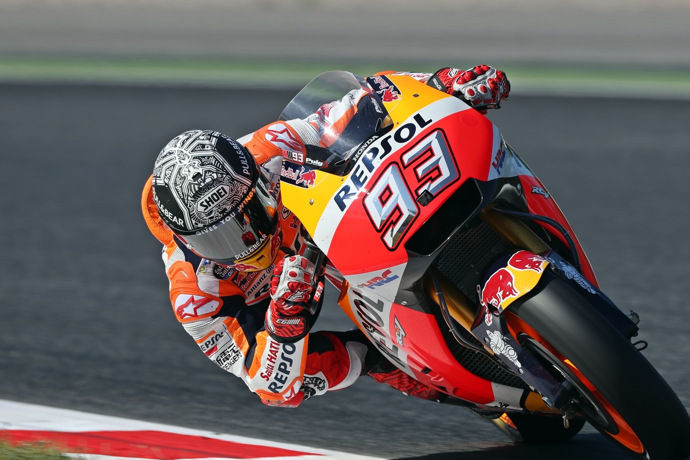 Marc Márquez vuela sobre la nueva variante de Montmeló para ser el más rápido en los primeros libres