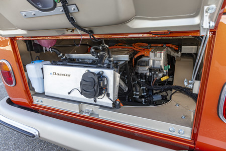 The New E Bulli Is A Crossover Of High End Classic And High Tech Electric Vehicle 25322