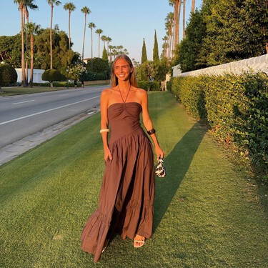 Mango y Sfera venden los vestidos largos más versátiles de  primavera: quedan genial con botas, sandalias y zapatillas 