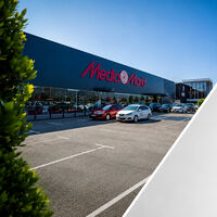 MediaMarkt acaba de rebajar el aire acondicionado portátil sin olores ni ruidos ideal para el salón a casi mitad de precio  